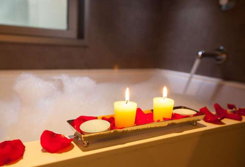 جناح جونيور, Lopesan Baobab Resort