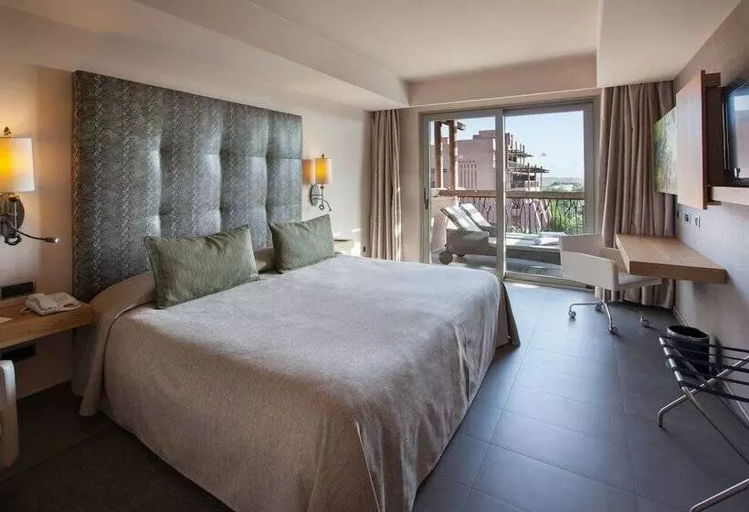 سوییت جونیور, Lopesan Baobab Resort