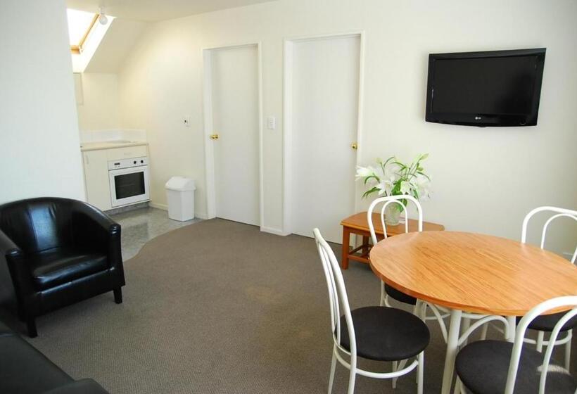 Apartamento 2 Dormitórios, Rosewood Court Motel