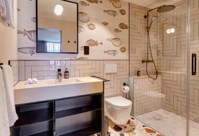 Suite with lake view, Restaurant Seehof