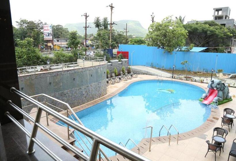 חדר דלוקס, Sukkur Bhavan S Sb Resorts & Lawns