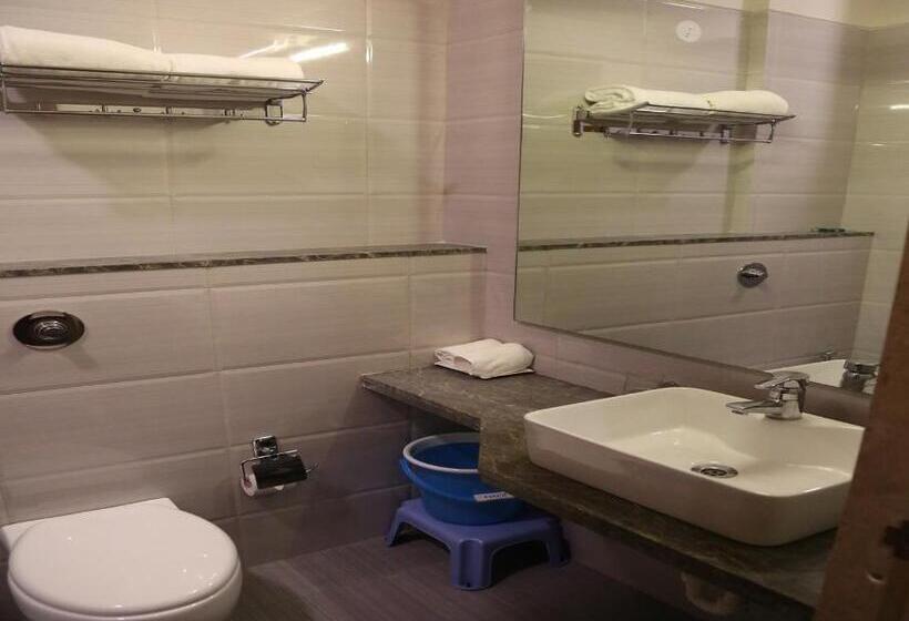 חדר דלוקס, Sukkur Bhavan S Sb Resorts & Lawns