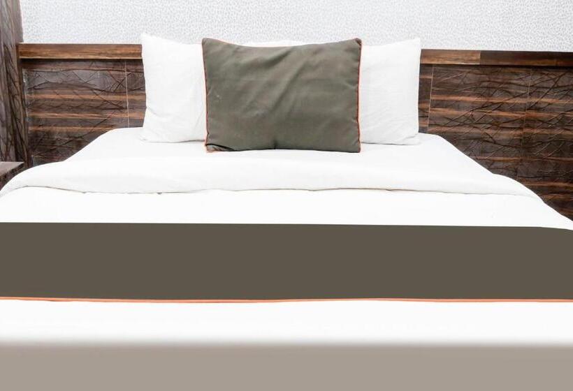 带景观的三人标准房间, Collection O Hotel Day & Night