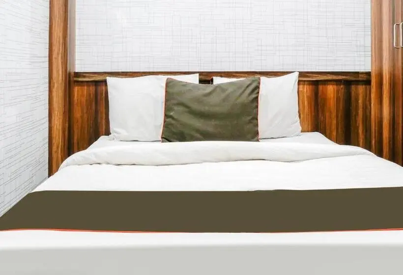 デラックストリプルルーム, Super Collection O Hotel Day & Night
