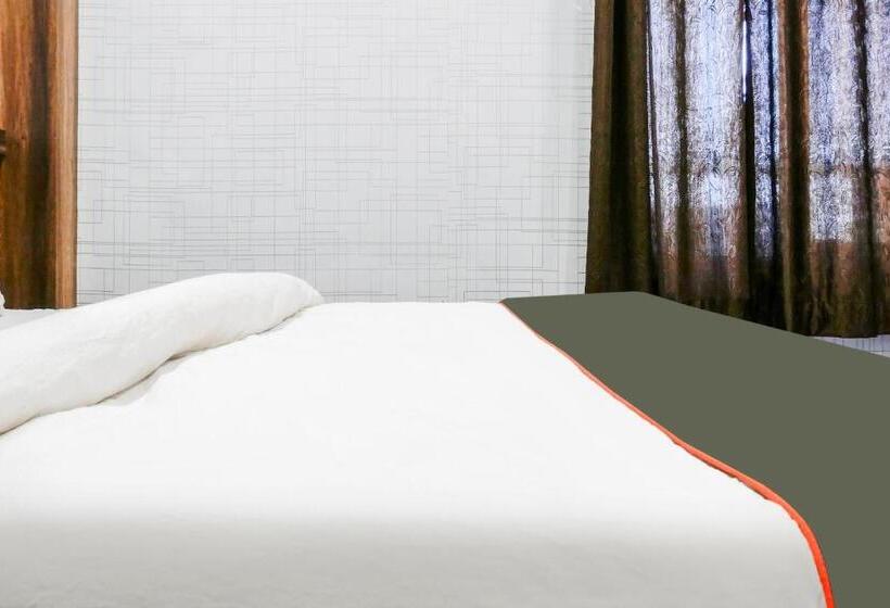 豪华三人间, Collection O Hotel Day & Night