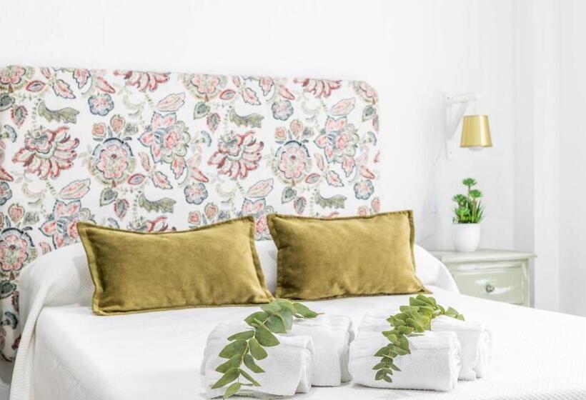 Номер Deluxe с Балконом, Marhava