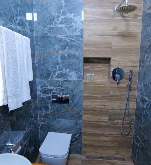 חדר דלוקס עם מרפסת, Joni Lukove