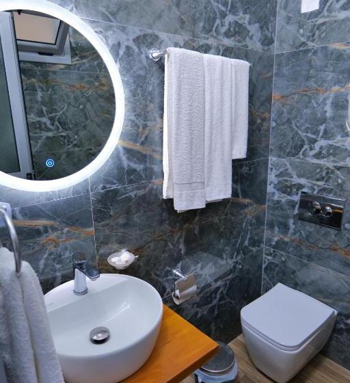 חדר דלוקס עם מרפסת, Joni Lukove