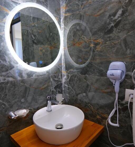 חדר דלוקס עם מרפסת, Joni Lukove