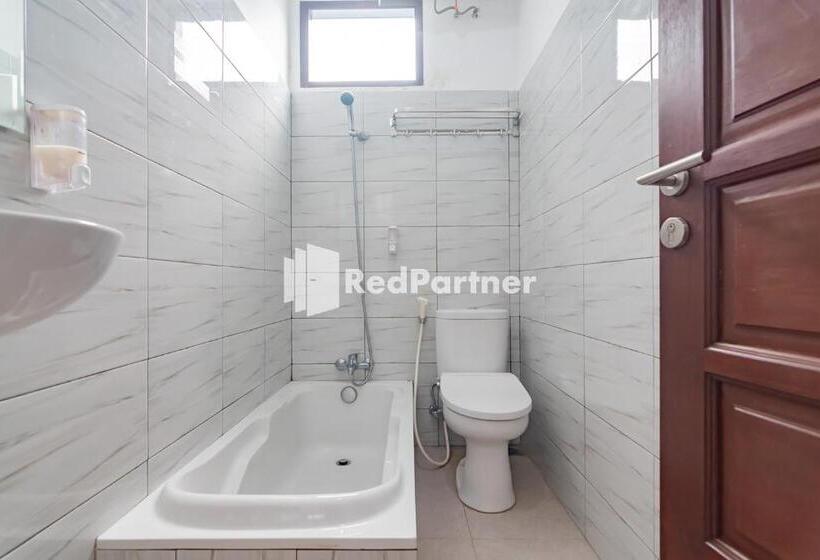 豪华房间, Langkar Guest House Syariah Mitra Reddoorz