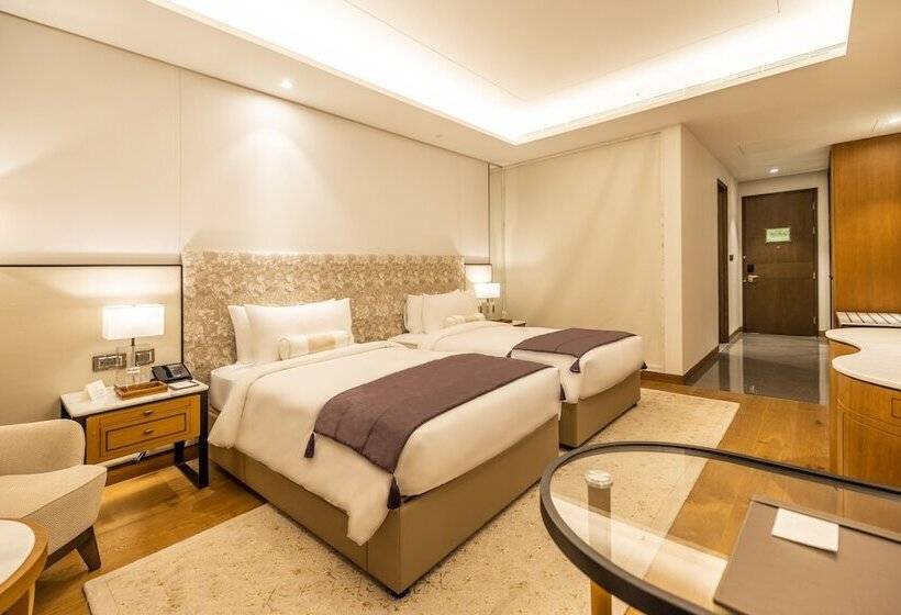 프리미엄 룸, The Leela Bhartiya City Bengaluru