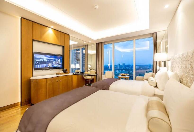 프리미엄 룸, The Leela Bhartiya City Bengaluru