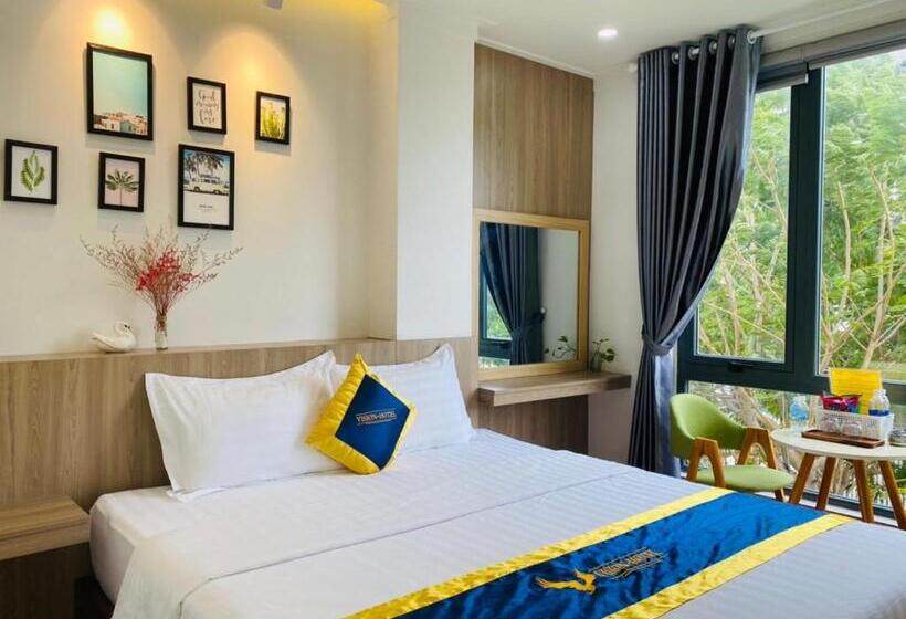 اتاق لوکس, Vision