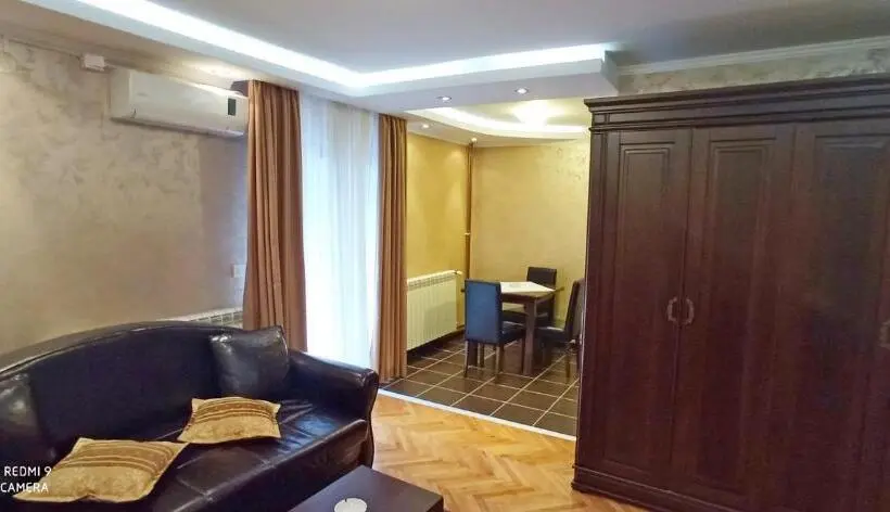 استودیوی استاندارد, Konačište Zlatibor