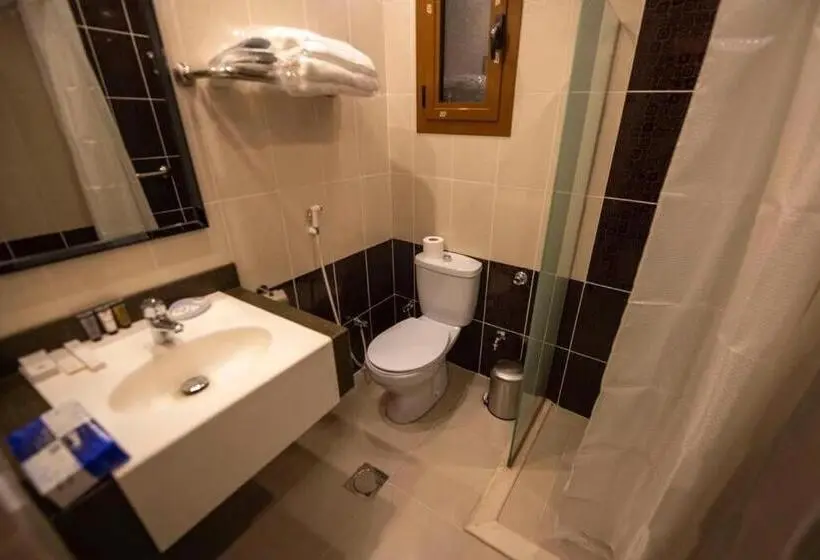 Economy Triple Room, Al Ayniah