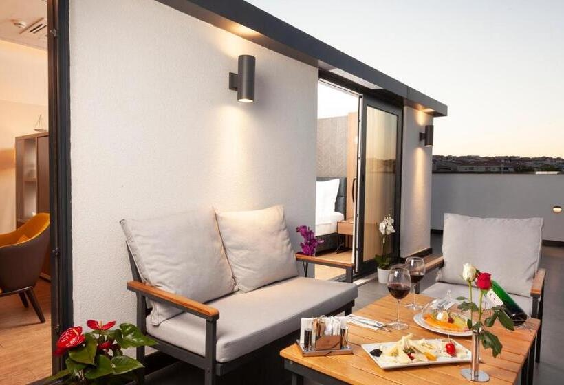 اتاق استاندارد با تخت بزرگ, Granbella