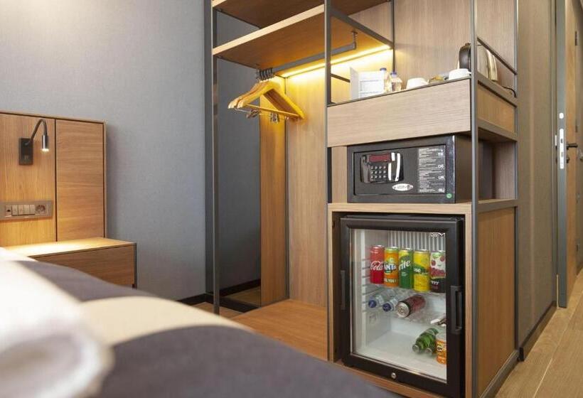 اتاق استاندارد برای معلولان, Granbella