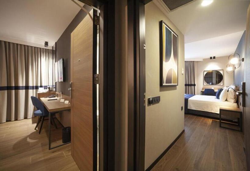 اتاق خانوادگی, Granbella