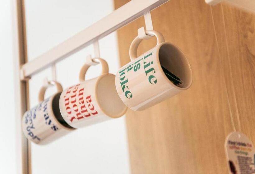 غرفة عائلية, Kitchen59