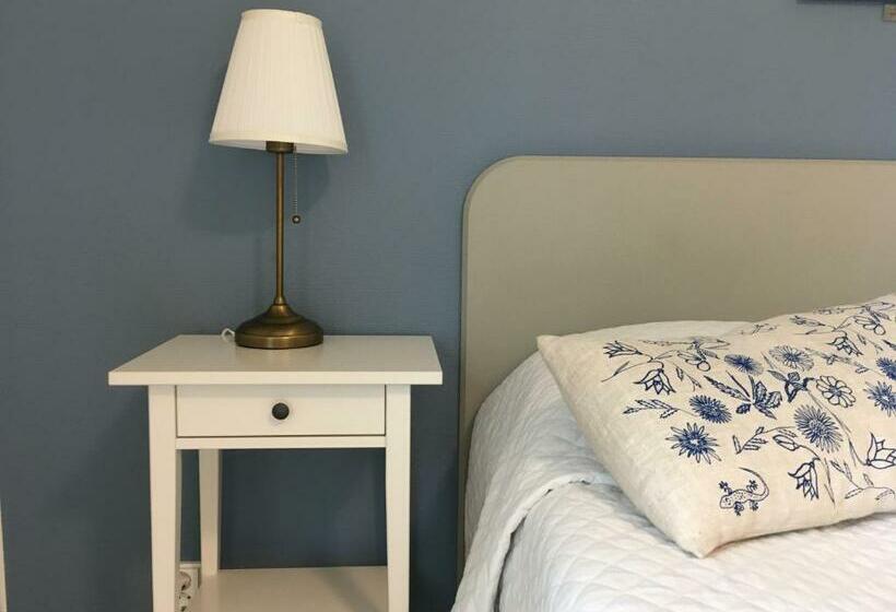 غرفة قياسية, L Gullvivan