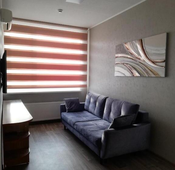 سوییت لوکس, Prometey