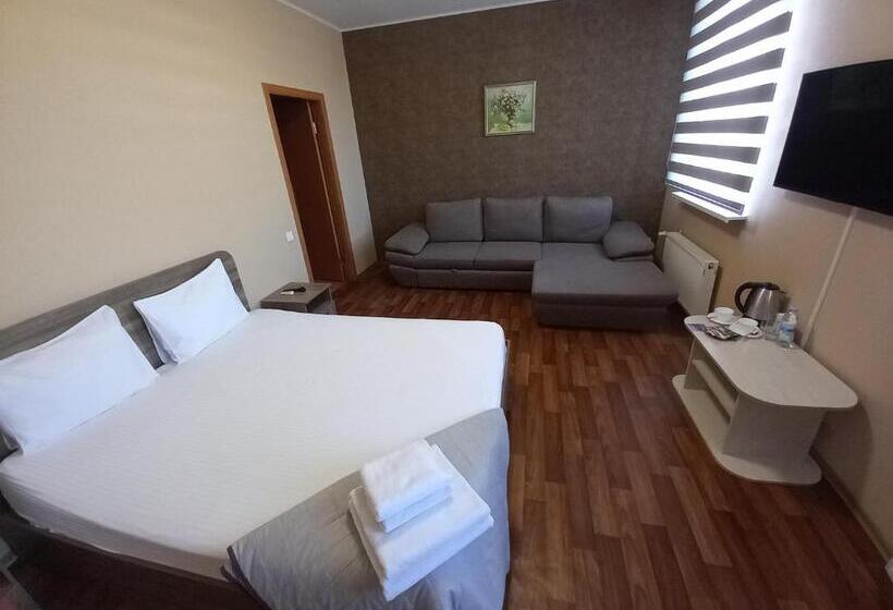 Студия Deluxe, Prometey