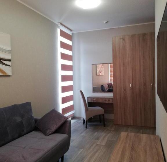 سوییت لوکس, Prometey