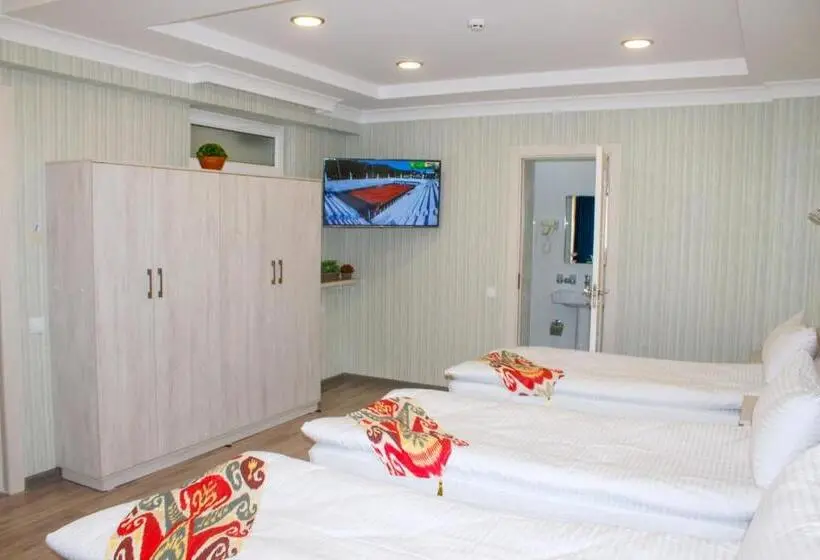 Habitació Triple Comfort, Taht