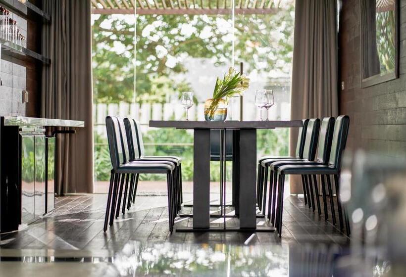 ویلای 2 خوابه, The Secret Con Dao