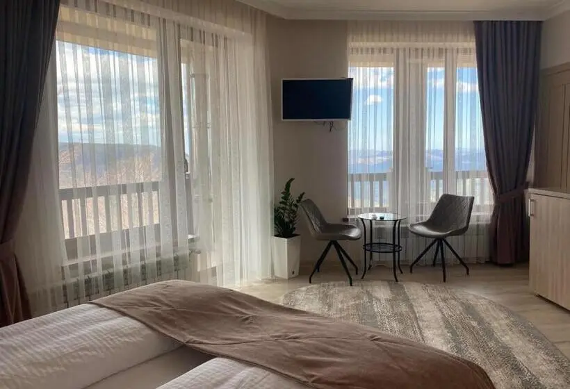 Standardzimmer mit Balkon, Vershyna