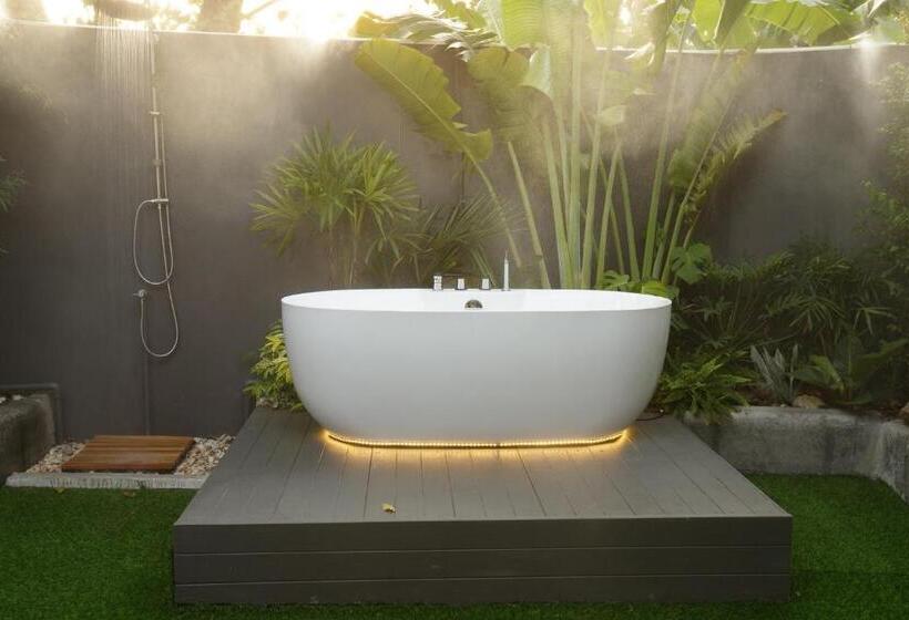 带阳台的豪华间, Ioon Resort ไออุ่นรีสอร์ท