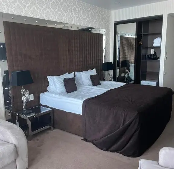 اتاق لوکس, Maristella Marine Residense Hotel Apartment