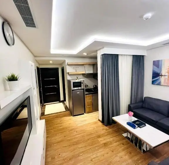 キングサイズベッドのデラックススイート, Towers Hotel Alqassim