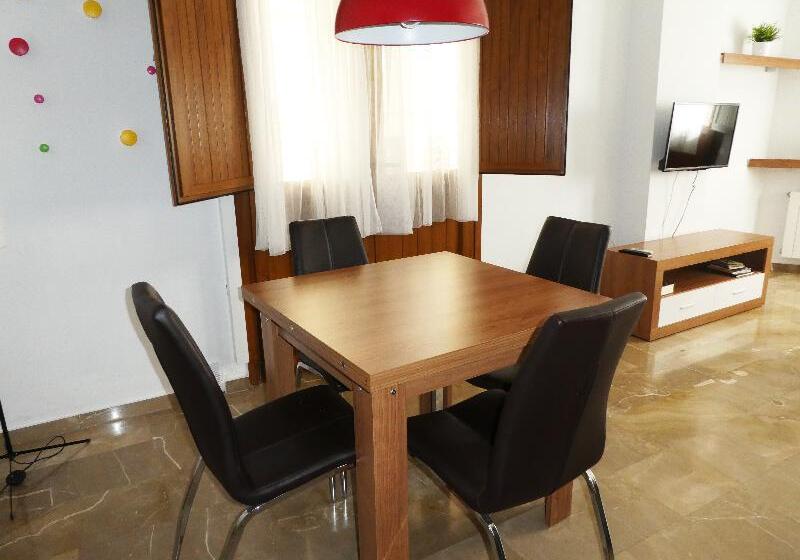 דירת חדר, Apartamentos Catedral Plaza 3000