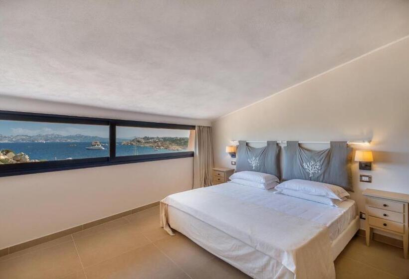 جناح جونيور, Cala Lunga