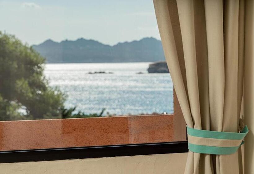 غرفة برستیچ إطلالة على البحر, Cala Lunga