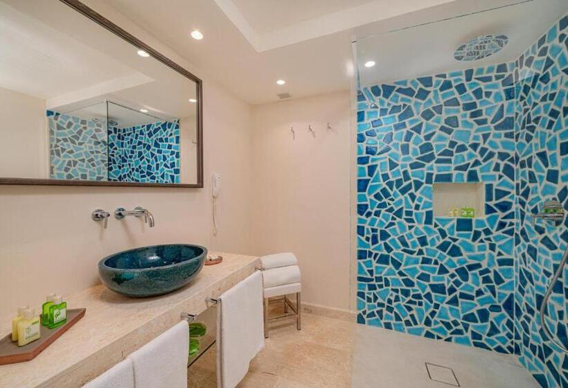 غرفة برستيج, Cala Lunga