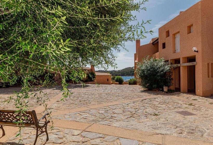 غرفة قياسية بالطابق الأرضى, Cala Lunga