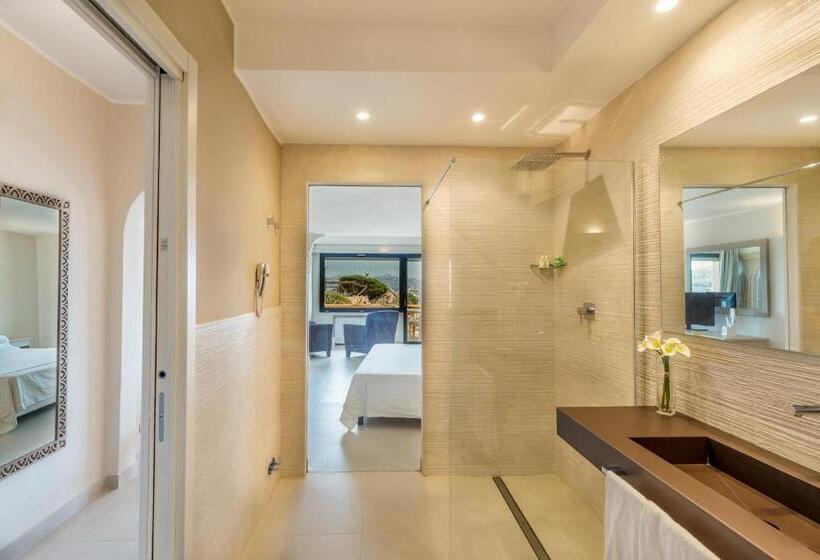 غرفة برستیچ إطلالة على البحر, Cala Lunga