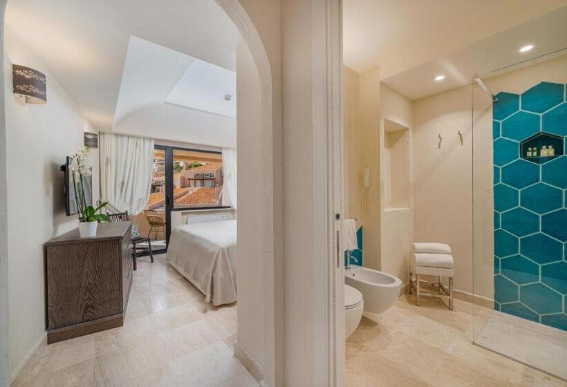 غرفة برستيج, Cala Lunga