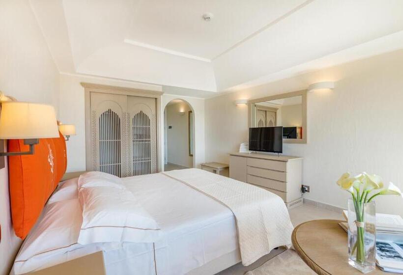 غرفة برستيج, Cala Lunga