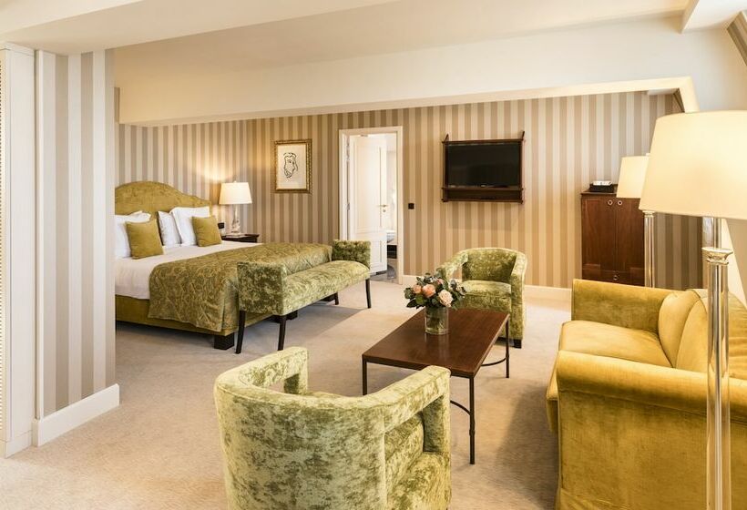 سوییت لوکس, Dukes  Palace Brugge   By Dukes  Hotel Collection