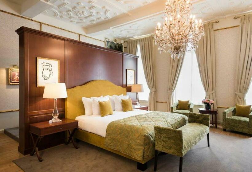 Jakuzili Süit, Dukes  Palace Brugge   By Dukes  Hotel Collection