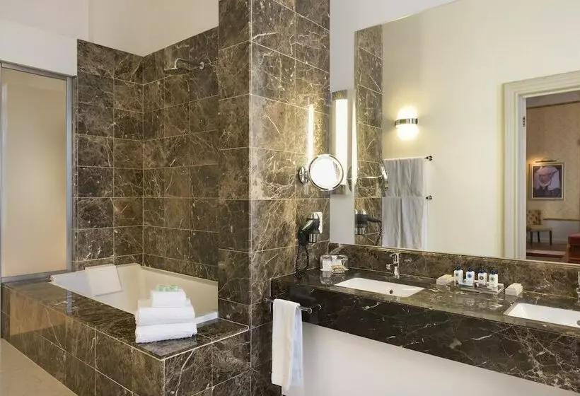 سوئیت با وان آب گرم, Dukes  Palace Brugge   By Dukes  Hotel Collection