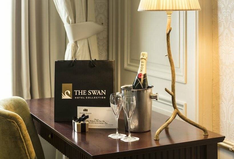 جناح جونيور, Dukes  Palace Brugge   By Dukes  Hotel Collection