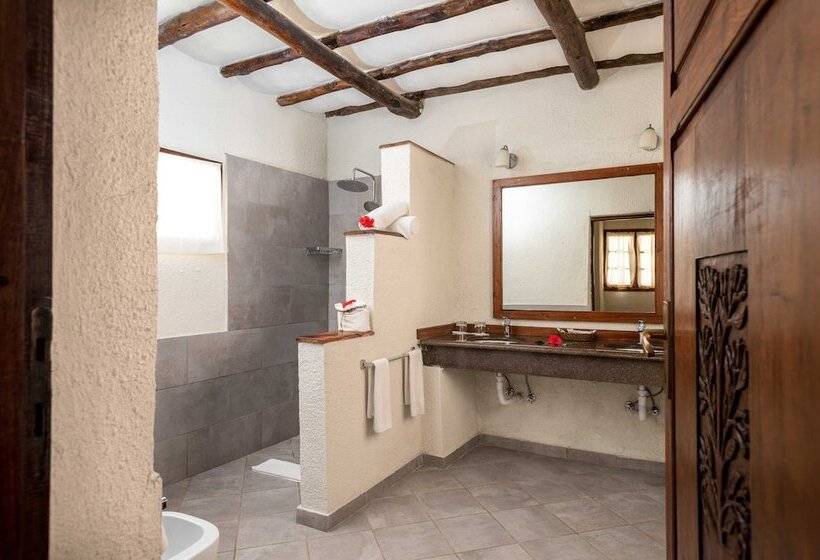 이그제큐티브 스위트, Karafuu Beach Resort & Spa