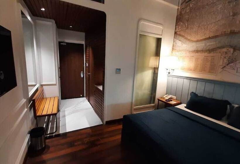 Номер Стандарт, Polo Floatel Kolkata