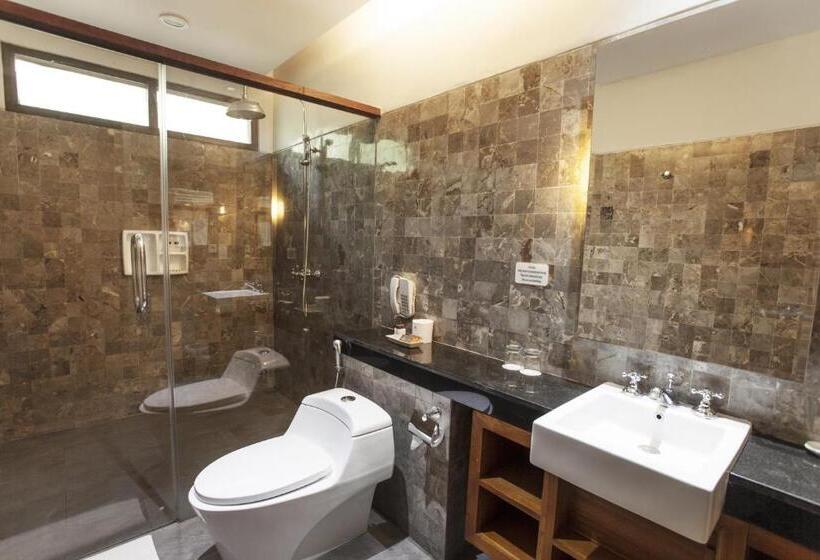 חדר משפחתי, Ramayana Candidasa Beach Resort