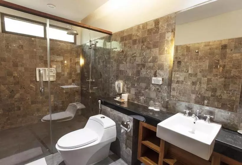 اتاق خانوادگی, Ramayana Candidasa Beach Resort