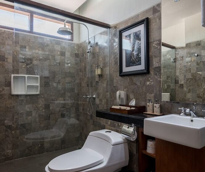 סוויטת ג'וניור, Ramayana Candidasa Beach Resort